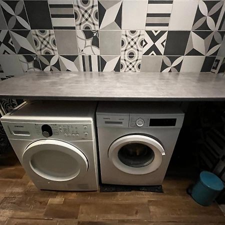 Charmant 2 Pieces Avec Terrasse Proche Centre Ville - Parking Gratuit A Proximite ลูร์ด ภายนอก รูปภาพ