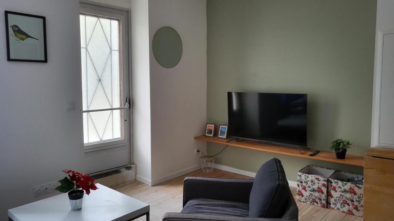 Charmant 2 Pieces Avec Terrasse Proche Centre Ville - Parking Gratuit A Proximite ลูร์ด ภายนอก รูปภาพ